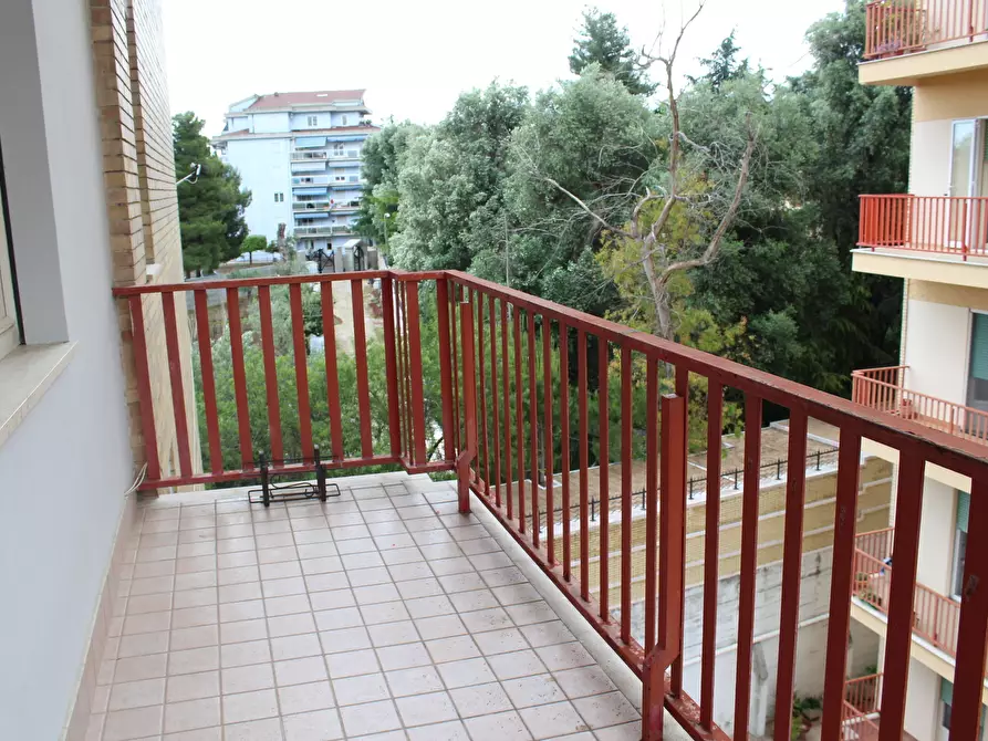 Immagine 3 di Pentalocale in vendita  in Via Ferro di Cavallo 91 a Lanciano