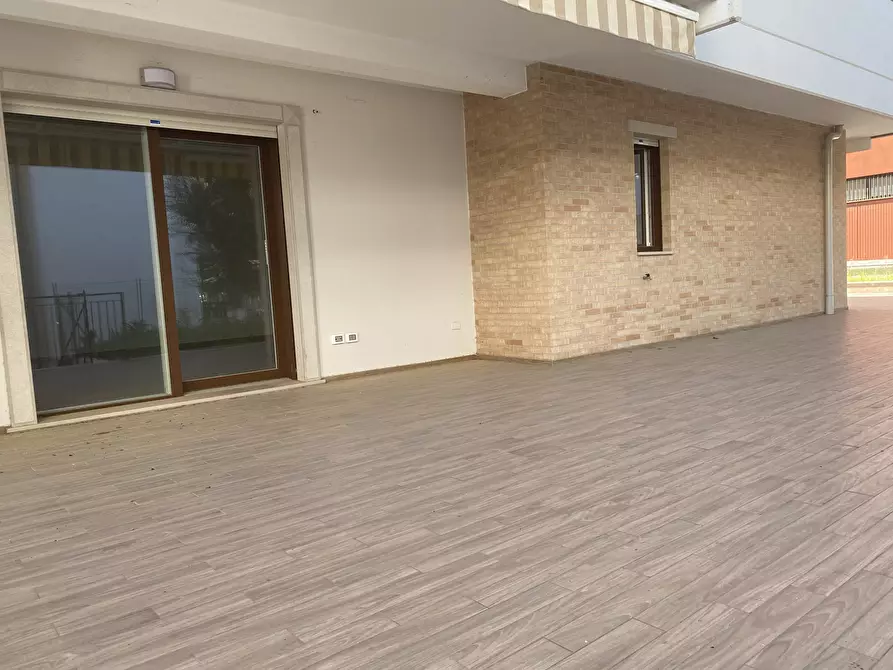 Immagine 10 di Trilocale in vendita  in Via Martiri Sei Ottobre a Lanciano