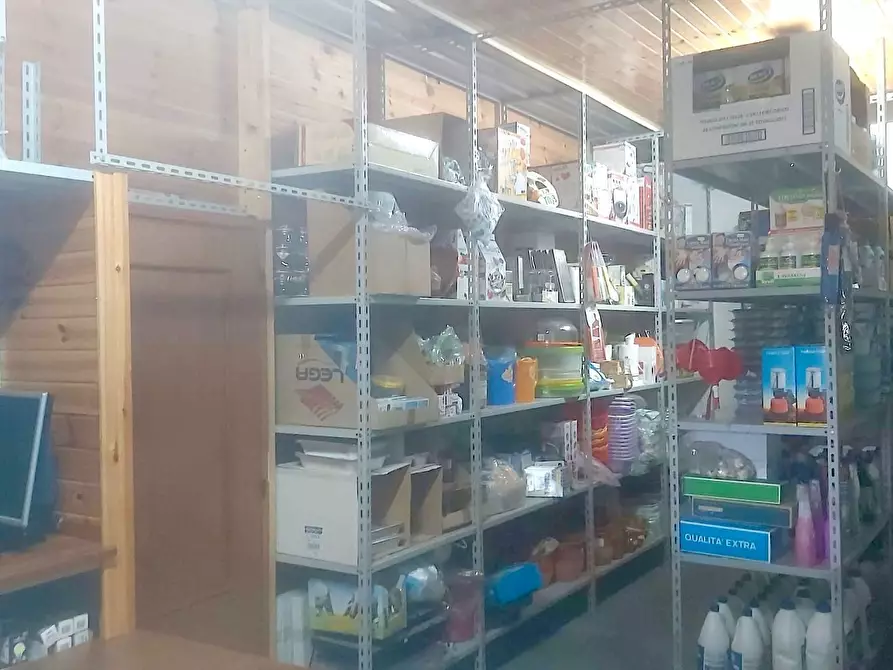 Immagine 12 di Attività artigianale in affitto  in Via Papa Giovanni XXIII' 2 a Frisa