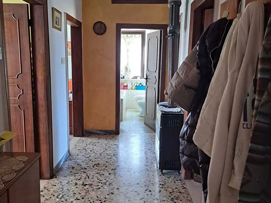 Immagine 4 di Pentalocale in vendita  in Via Nazionale per Lanciano a Santa Maria Imbaro