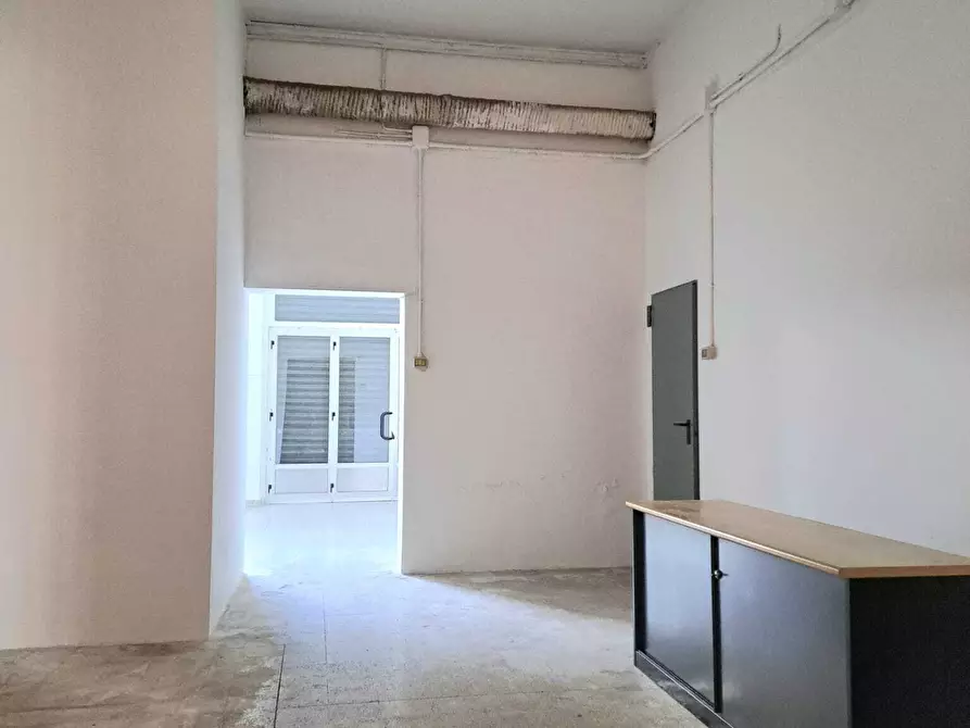 Immagine 8 di Locale commerciale in affitto  in Via del Pescara 5 a Lanciano