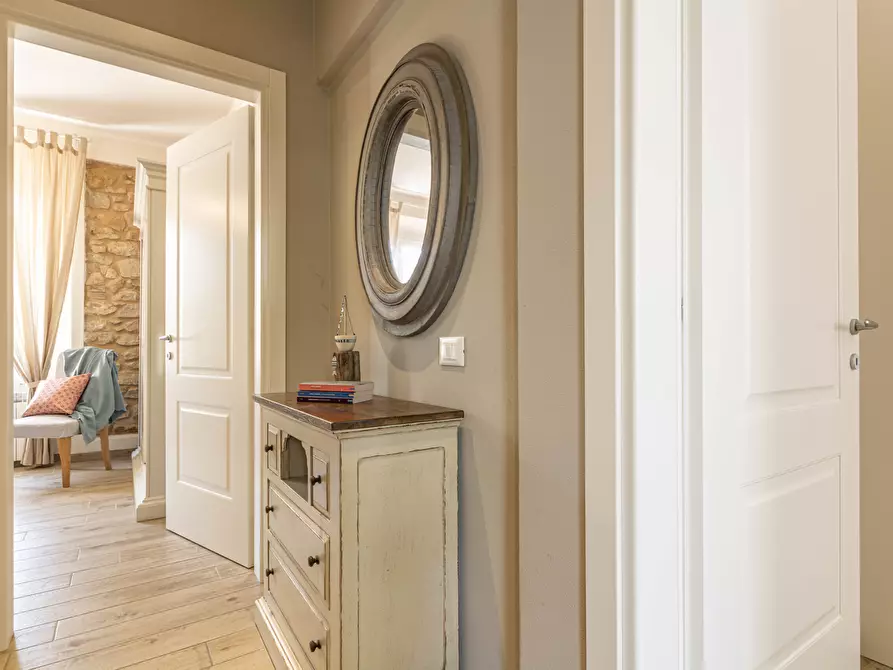 Immagine 3 di Villa in vendita  in Viale della Vittoria a Cecina