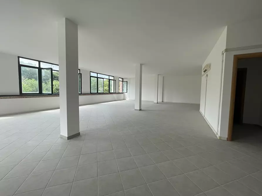 Immagine 3 di Ufficio in vendita  in Via Magona a Cecina