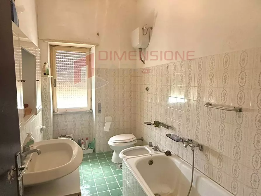 Immagine 11 di Bilocale in vendita  in Via Massa di San GiulianoVia di Massa San Giuliano a Roma