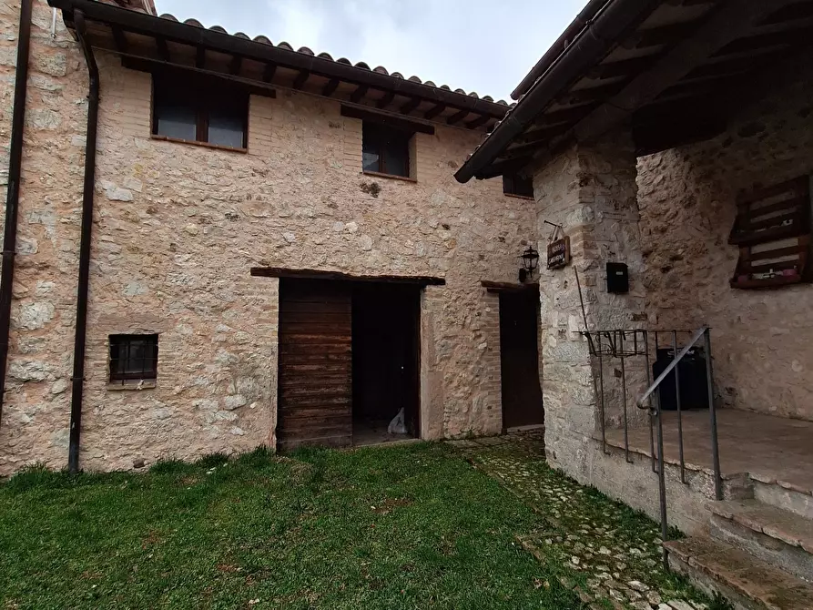 Immagine 42 di Rustico / casale in vendita  in via di Agliano 1 a Campello Sul Clitunno