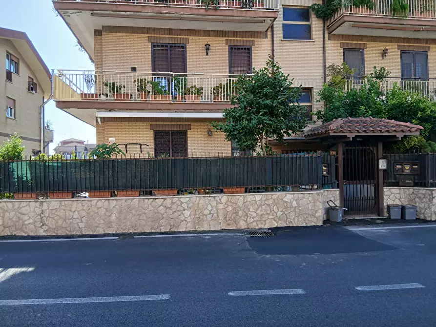 Immagine 34 di Quadrilocale in vendita  in Via di Selva Nera 330 a Roma