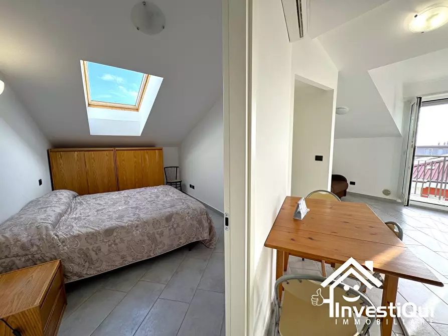 Immagine 16 di Bilocale in vendita  in Viale della Repubblica 60 a Pietra Ligure