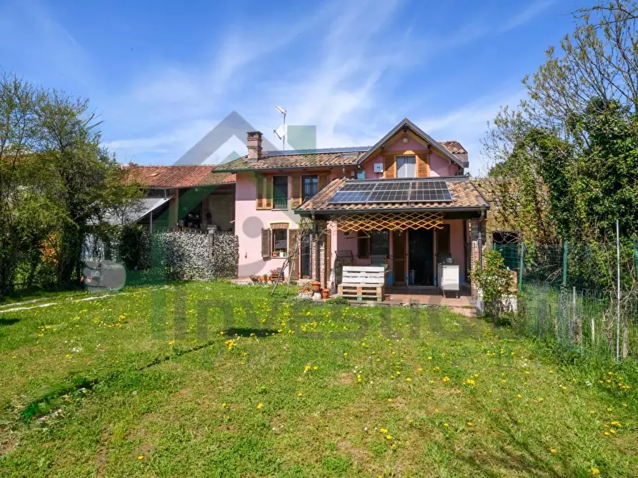 Immagine 1 di Villa in vendita  in SP18 22 a Ciriè