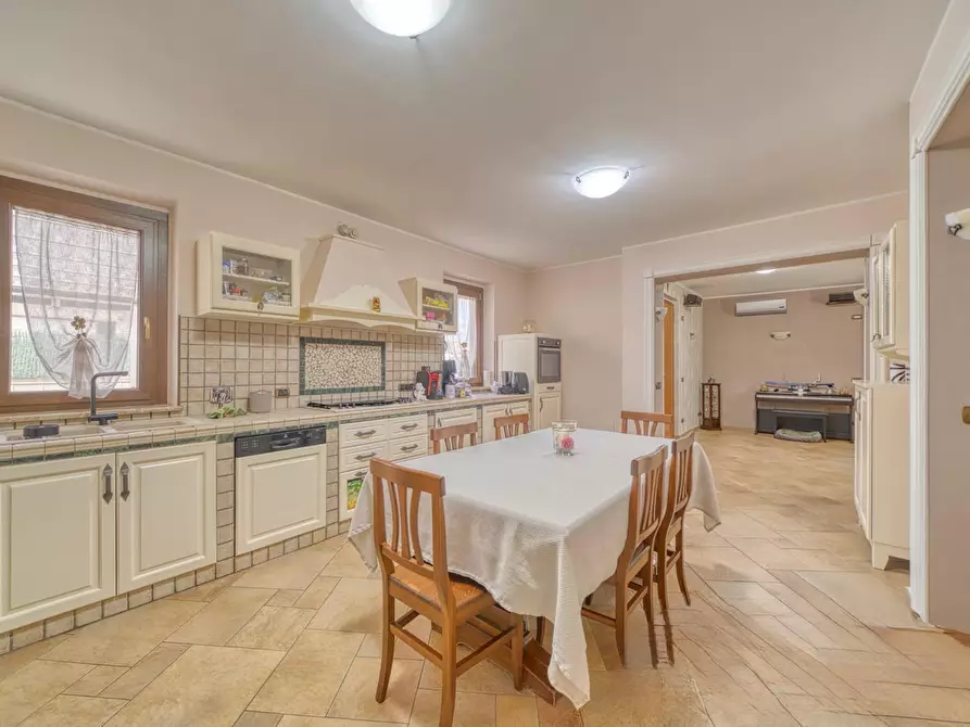 Immagine 21 di Villa in vendita  in Viale Paradiso a Rivarossa