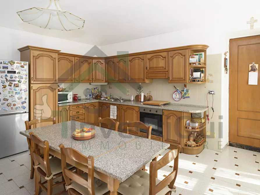 Immagine 10 di Quadrilocale in vendita  in Strada delle Rivette 3 a Nole