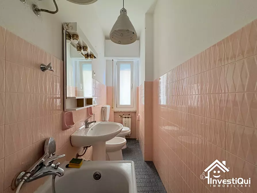 Immagine 25 di Bilocale in vendita  in Via Goffredo Mameli 63 a Pietra Ligure