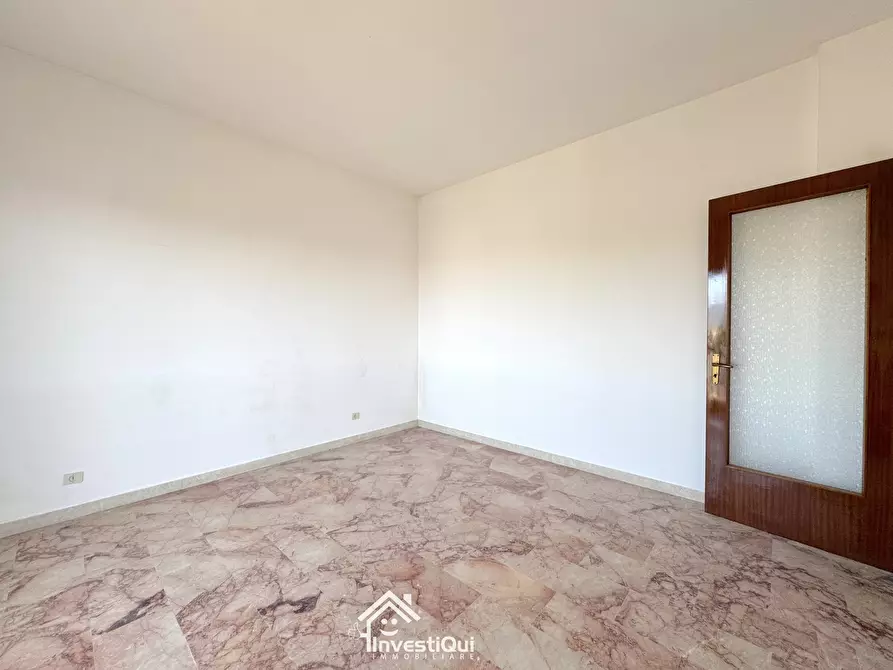 Immagine 21 di Bilocale in vendita  in Viale Riviera 22 a Pietra Ligure