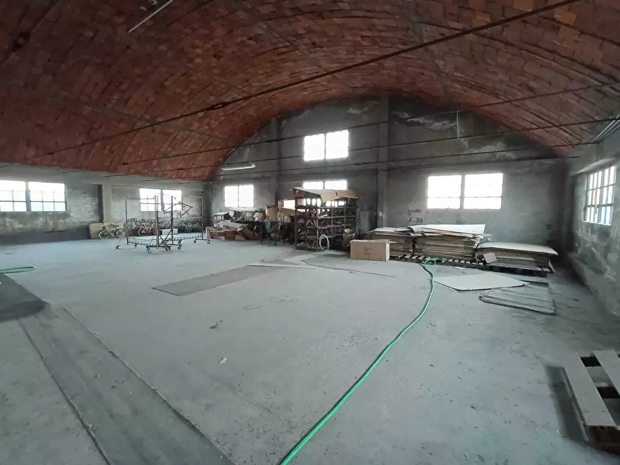 Immagine 29 di Quadrilocale in vendita  in Via Madonna della Neve 14 a Nole