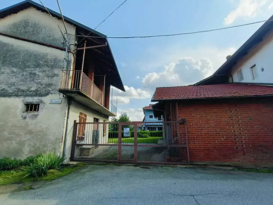 Immagine 4 di Magazzino in vendita  in Via Chiesa S.Domenico 1 a Front