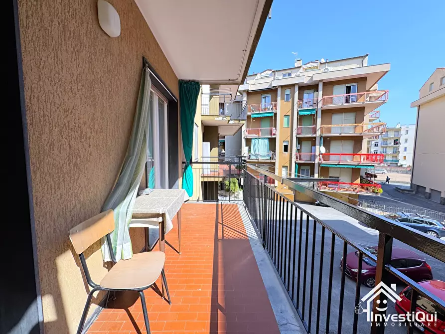 Immagine 16 di Bilocale in vendita  in Via Eugenio Montale 21 a Pietra Ligure