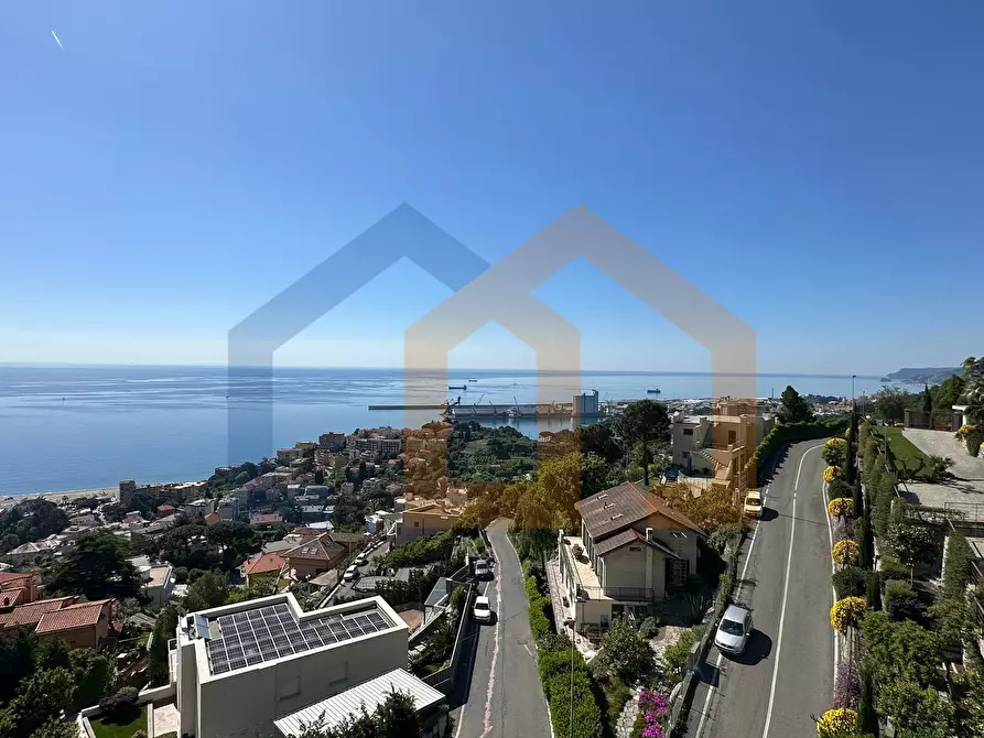 Immagine 30 di Villa in vendita  in Via Poggio dell'Orizzonte 65 a Albissola Marina