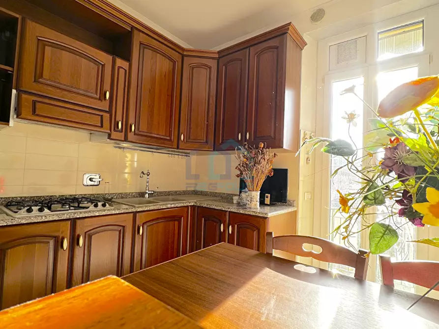 Immagine 7 di Pentalocale in vendita  in Via Piave 25 a Savona