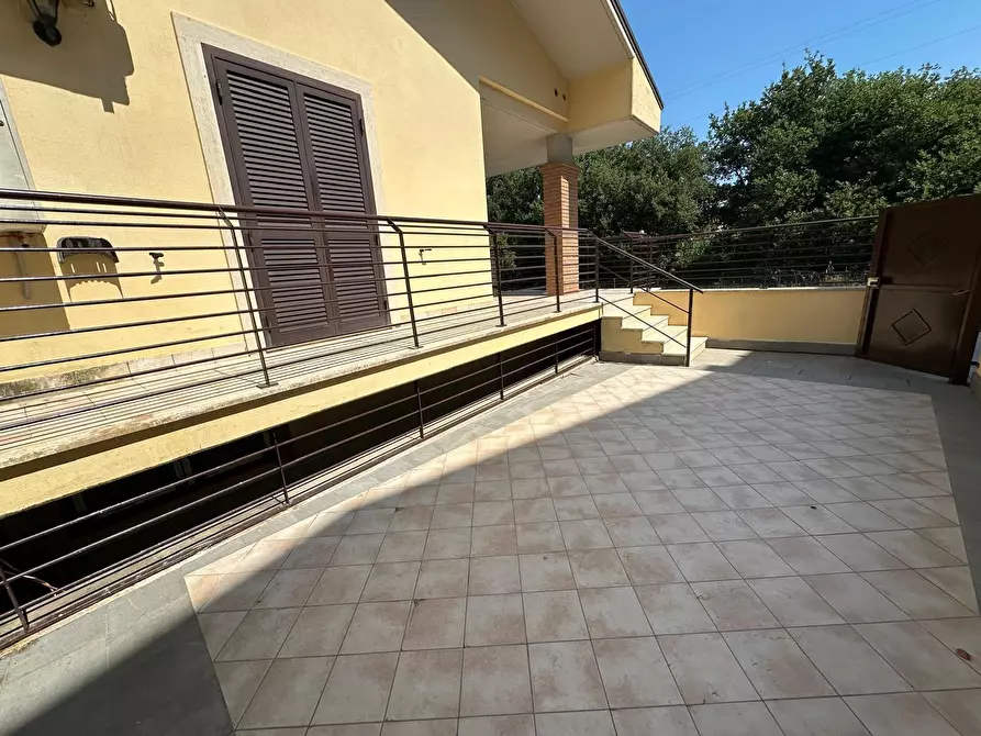 Immagine 2 di Villetta a schiera in vendita  in via tacito 88 a Guidonia Montecelio