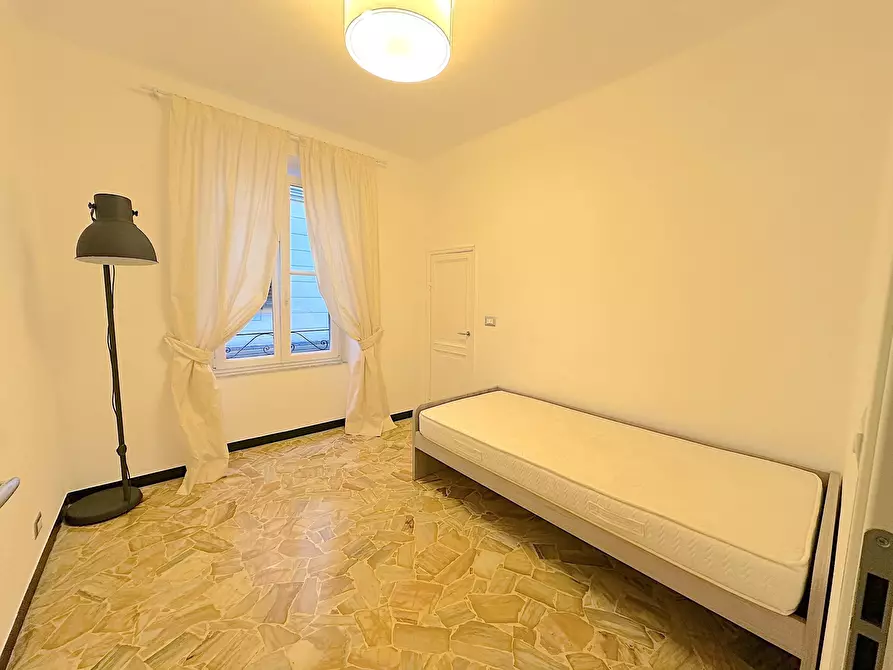 Immagine 7 di Pentalocale in affitto  a Chiavari