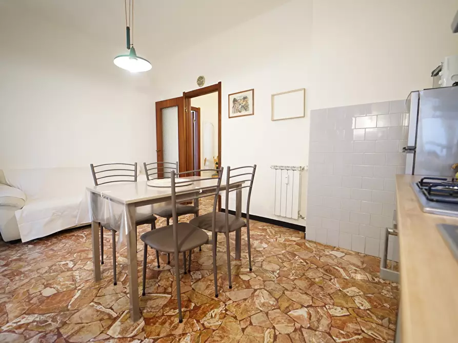 Immagine 4 di Bilocale in affitto  a Chiavari