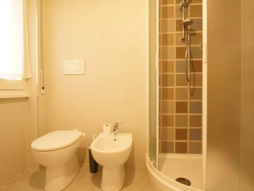 Immagine 18 di Bilocale in affitto  a Chiavari