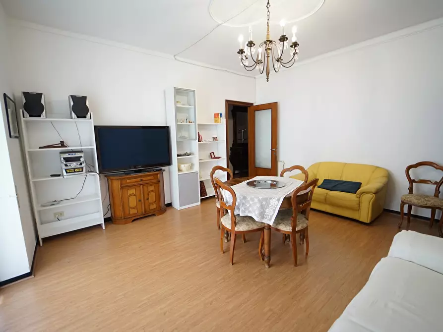 Immagine 3 di Trilocale in affitto  a Chiavari