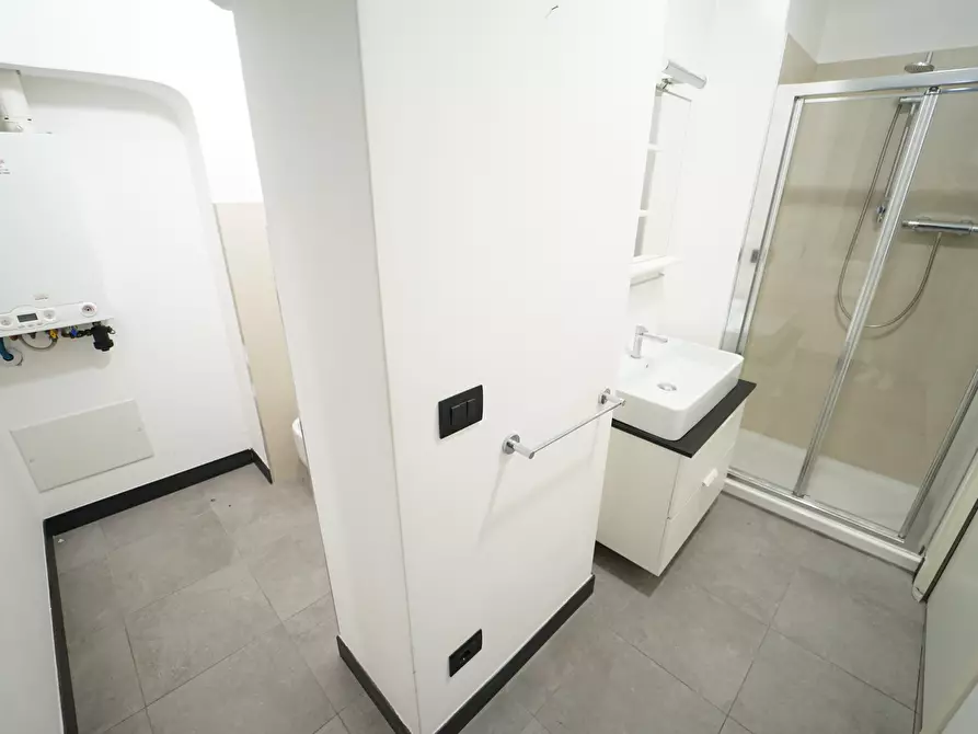 Immagine 11 di Quadrilocale in affitto  a Chiavari