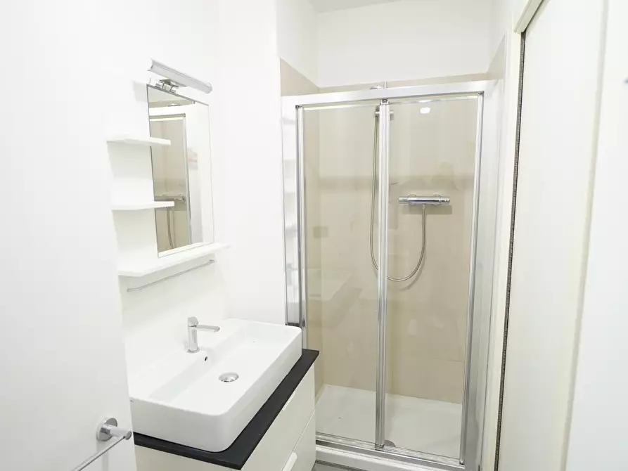 Immagine 10 di Quadrilocale in affitto  a Chiavari