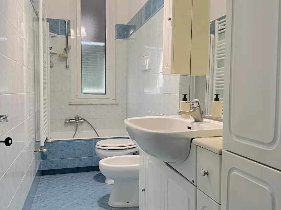 Immagine 17 di Casa bifamiliare in affitto  a Leivi