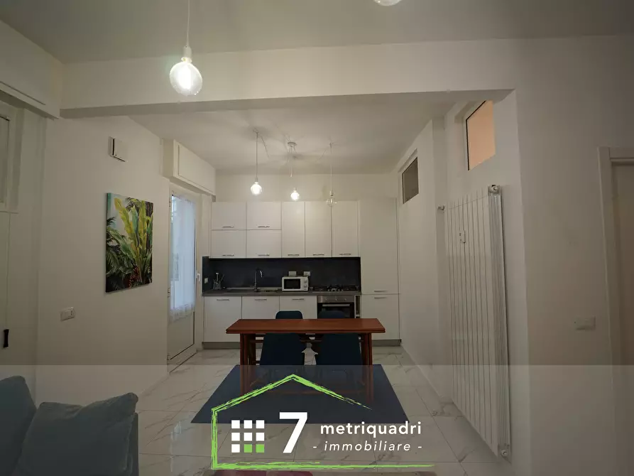 Immagine 5 di Trilocale in affitto  a Chiavari