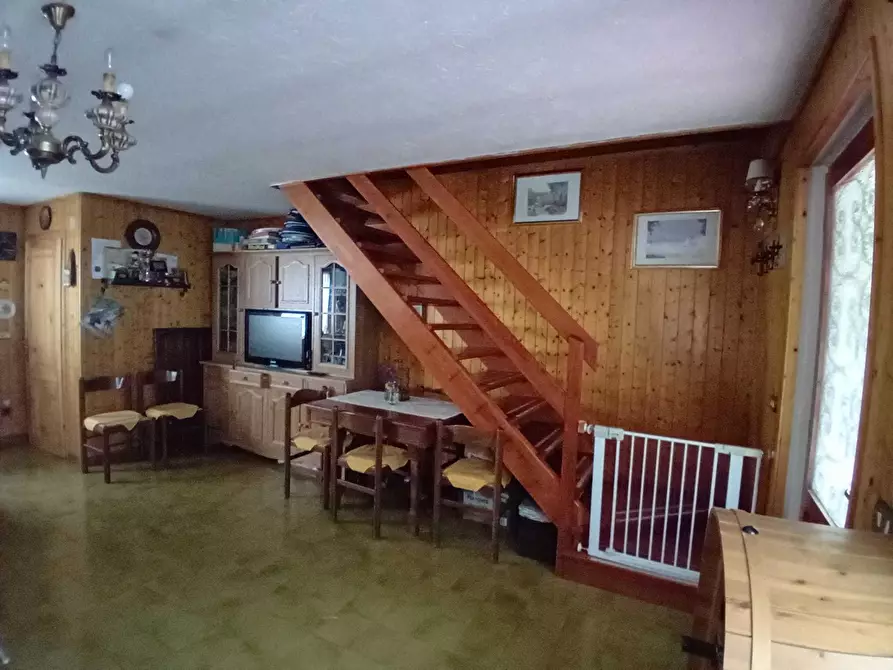 Immagine 8 di Villetta a schiera in vendita  a Bedonia