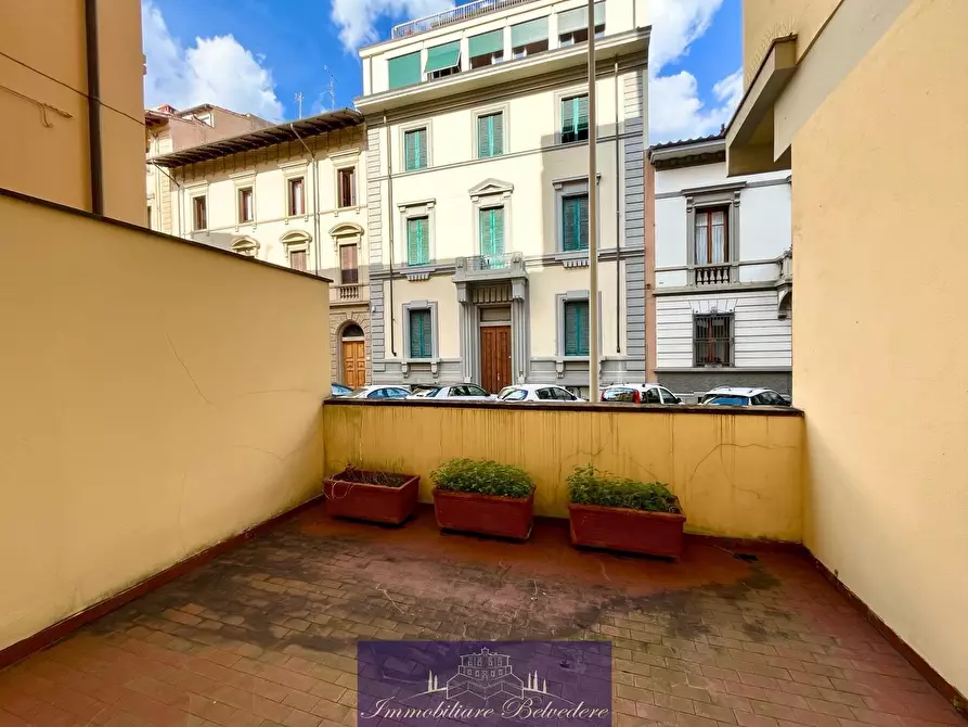 Immagine 22 di Appartamento in vendita  in Via Varchi a Firenze