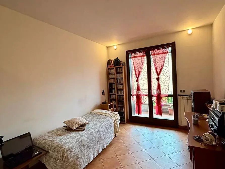 Immagine 4 di Appartamento in vendita  in Via del Giglio a Campi Bisenzio