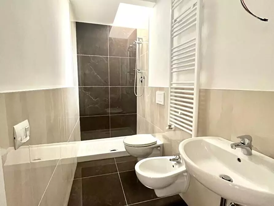 Immagine 11 di Trilocale in vendita  in Via Olivuzzo a Firenze