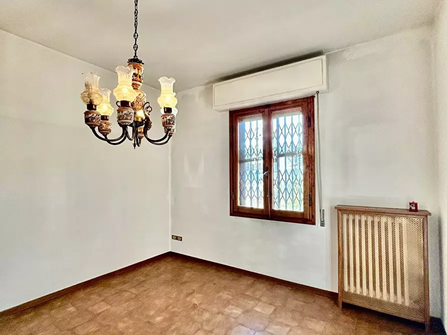 Immagine 5 di Trilocale in vendita  in Via San Francesco d' Assisi a Lastra A Signa