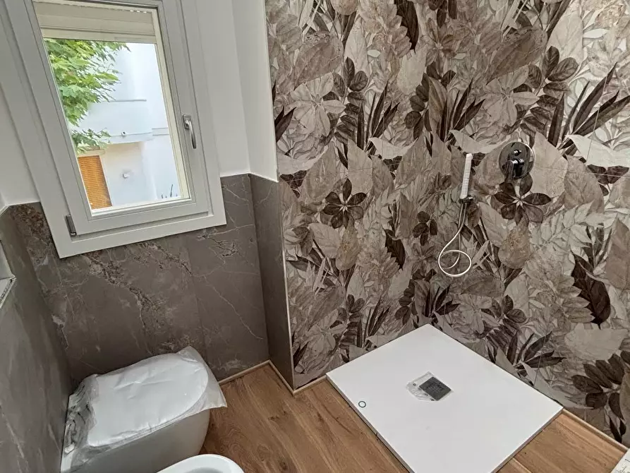 Immagine 25 di Appartamento in vendita  in Via Fossa Abate a Camaiore