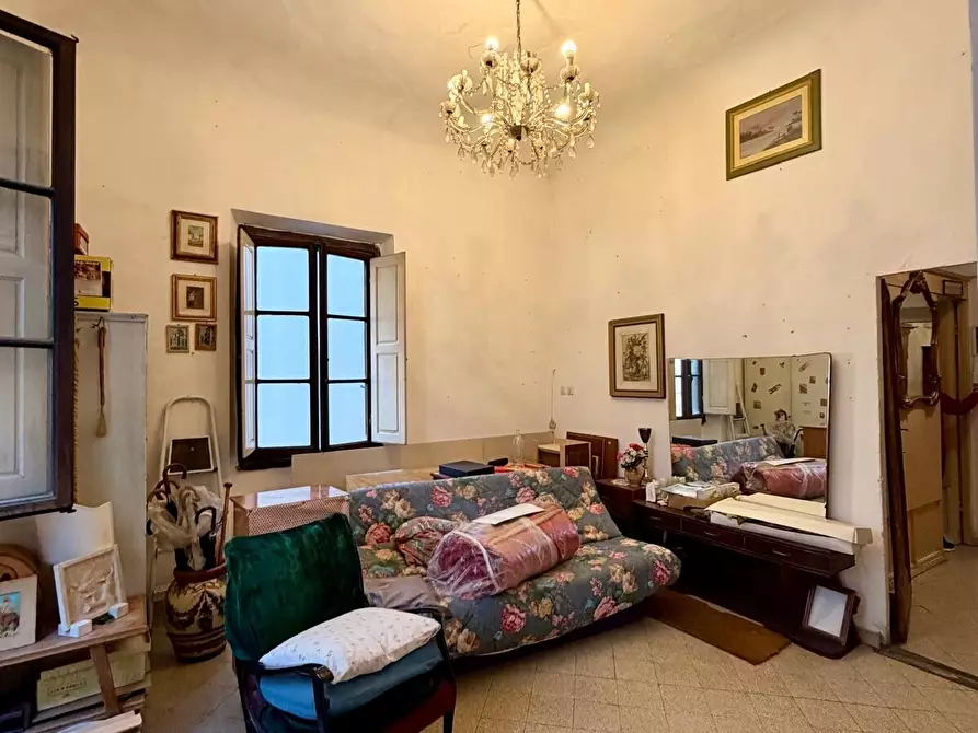 Immagine 11 di Appartamento in vendita  in Piazza Santa Trinita a Firenze