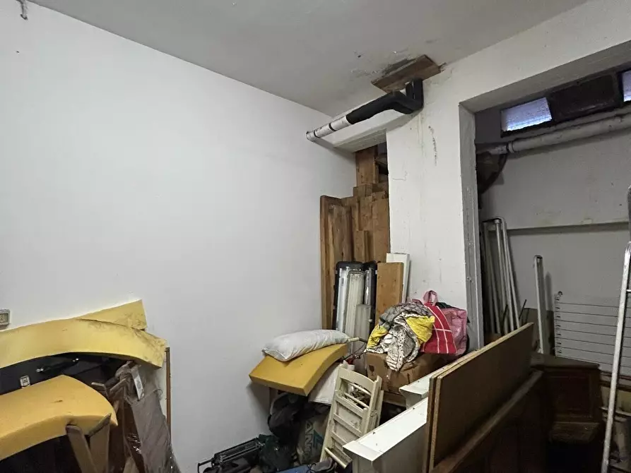 Immagine 3 di Garage in vendita  in Via Valdichiana a Firenze