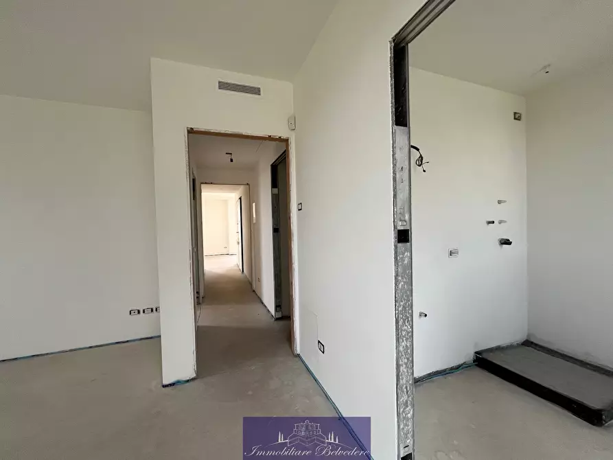 Immagine 21 di Quadrilocale in vendita  in Via Nazario Sauro a Camaiore