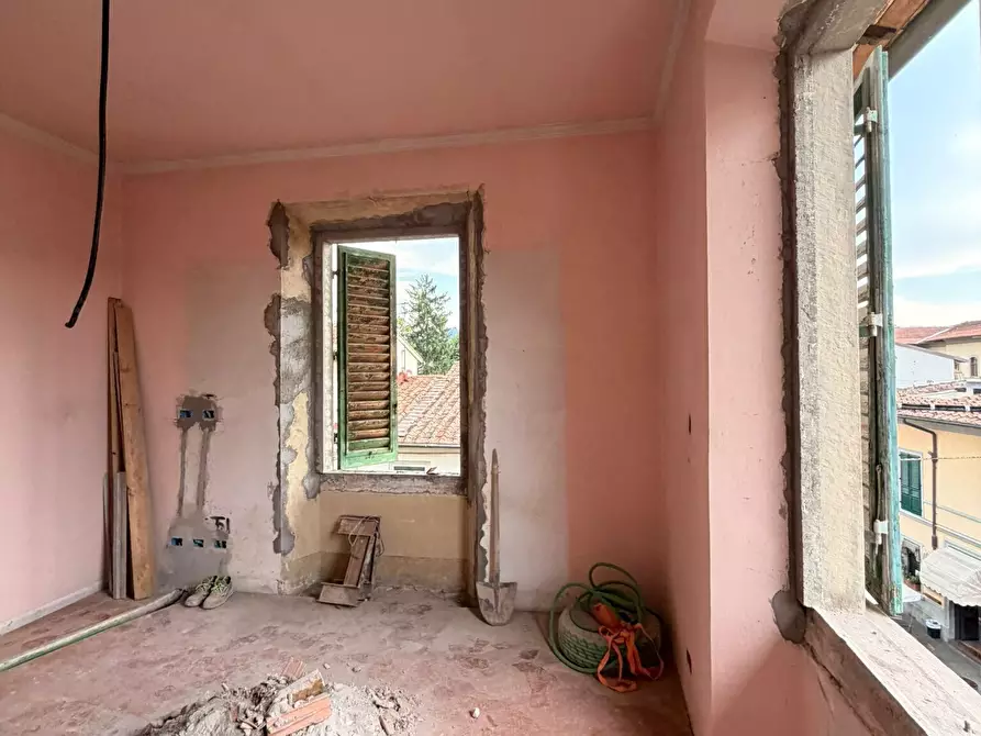 Immagine 14 di Trilocale in vendita  in Via Fratelli Bandiera a Firenze
