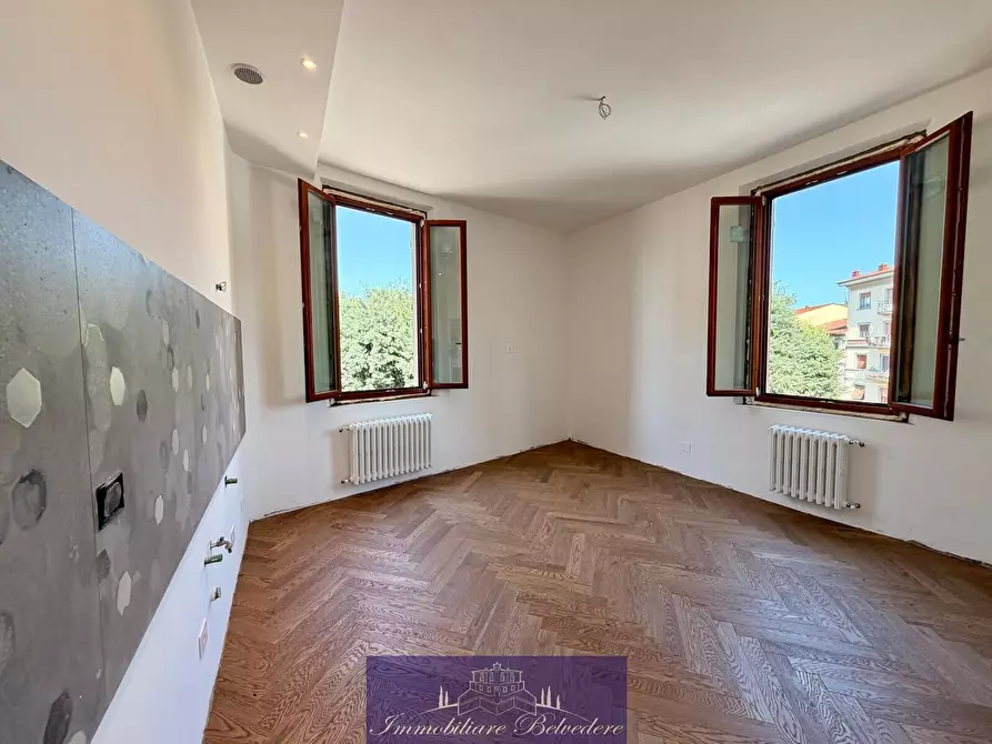 Immagine 11 di Trilocale in vendita  in Via Caponsacchi a Firenze