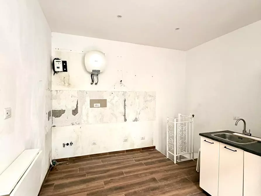 Immagine 8 di Locale commerciale in vendita  in Piazza Leopoldo a Firenze