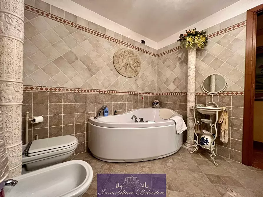 Immagine 29 di Villa in vendita  in Via Eugenio Montale a Montale