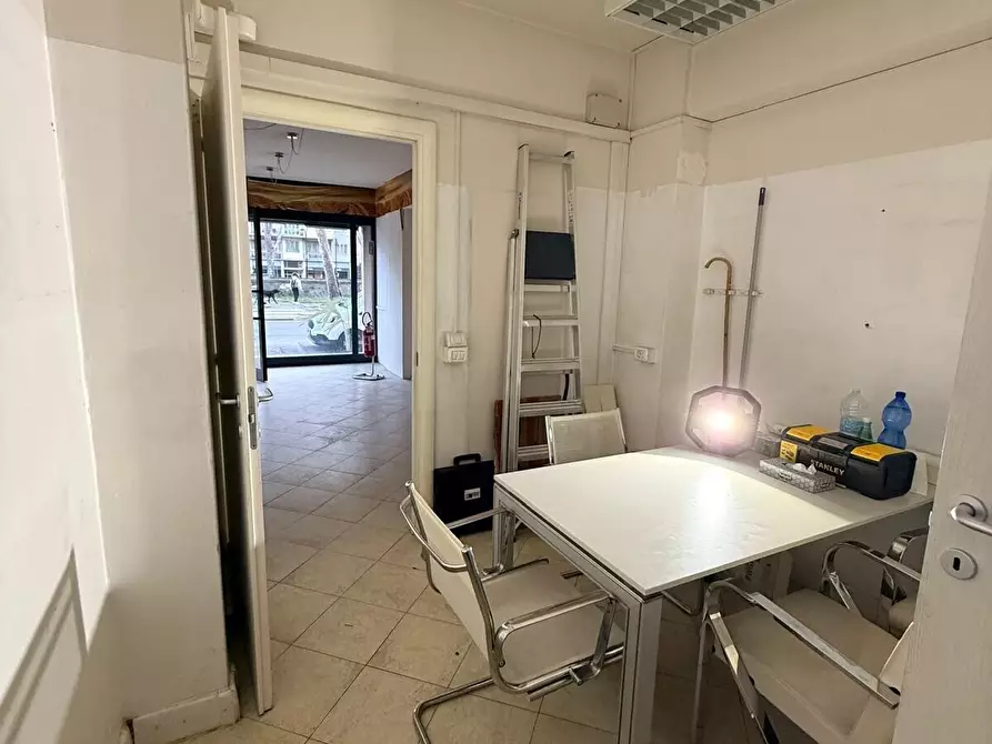 Immagine 1 di Locale commerciale in vendita  in Via Stefano Buonsignori a Firenze