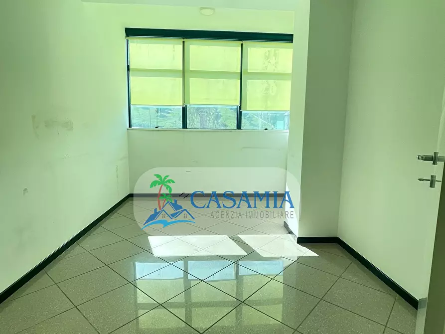 Immagine 15 di Ufficio in affitto  a San Benedetto Del Tronto