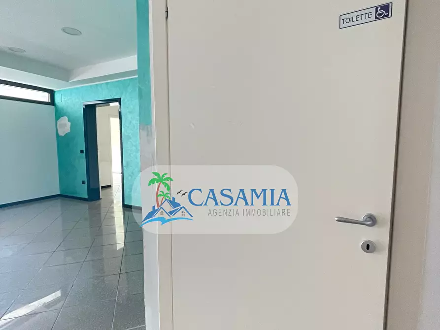 Immagine 5 di Ufficio in affitto  a San Benedetto Del Tronto