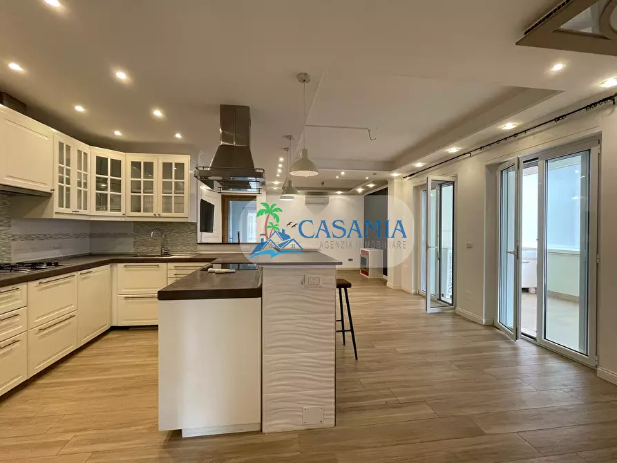 Immagine 2 di Trilocale in vendita  in via Voltattorni a San Benedetto Del Tronto