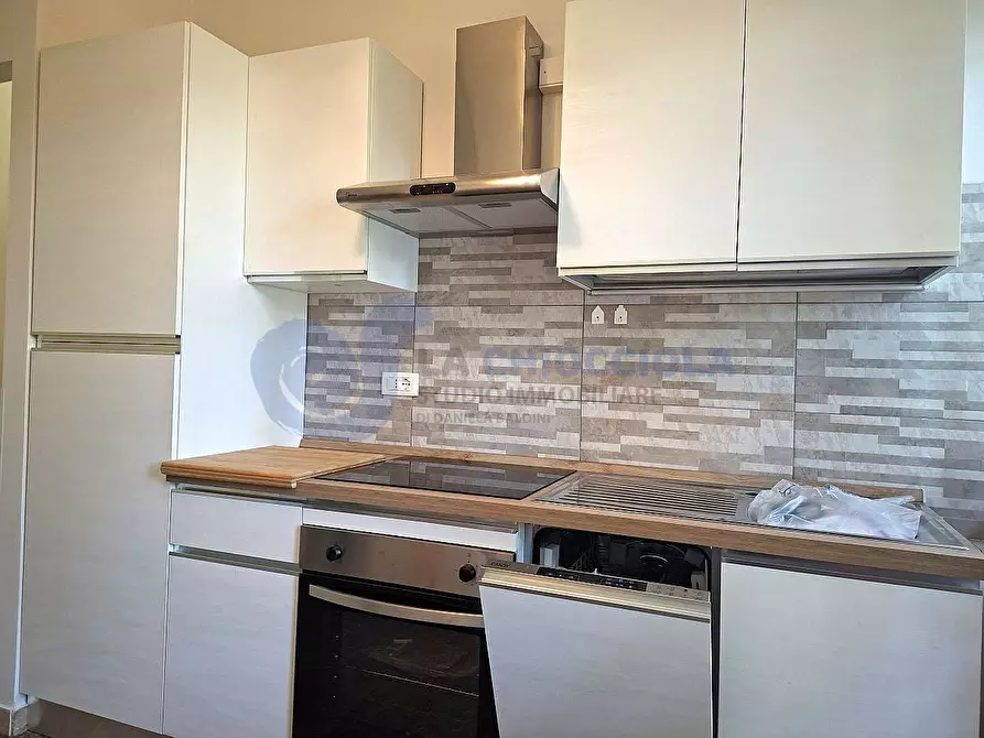 Immagine 15 di Bilocale in affitto  in Via Emilia Levante a Bologna