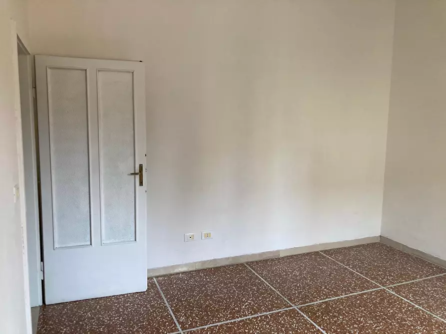 Immagine 16 di Trilocale in affitto  a Bologna