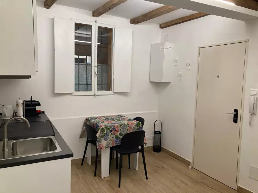 Immagine 3 di Bilocale in affitto  in Via degli Angeli a Bologna